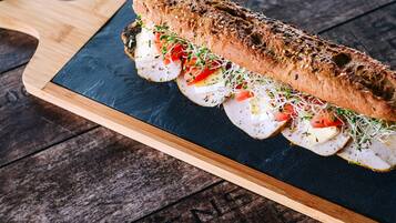 Daily continental breakfast (PLN 25 per person)