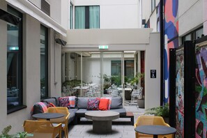 Exterior - The Hendrick Smithfield (Dublin)