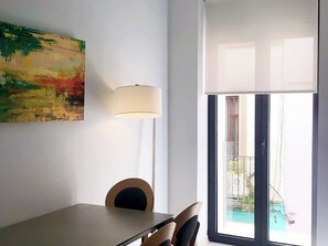 Apartment, 2 Schlafzimmer | Wohnbereich
