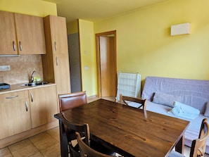 Basic Apartment, 1 Bedroom | Living area