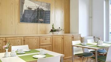 Daily buffet breakfast (EUR 15.50 per person)