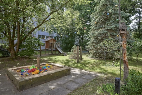 Children's play area - outdoor