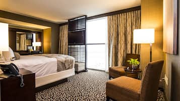 1 bedroom, hypo-allergenic bedding, in-room safe, laptop workspace