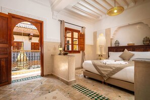 1 habitación y caja de seguridad en la habitación 