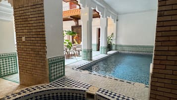 Tina de hidromasaje interior