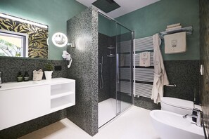 Superior Room, Accessible | Bathroom
