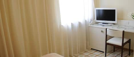 Double Room, 1 Queen Bed, Non Smoking