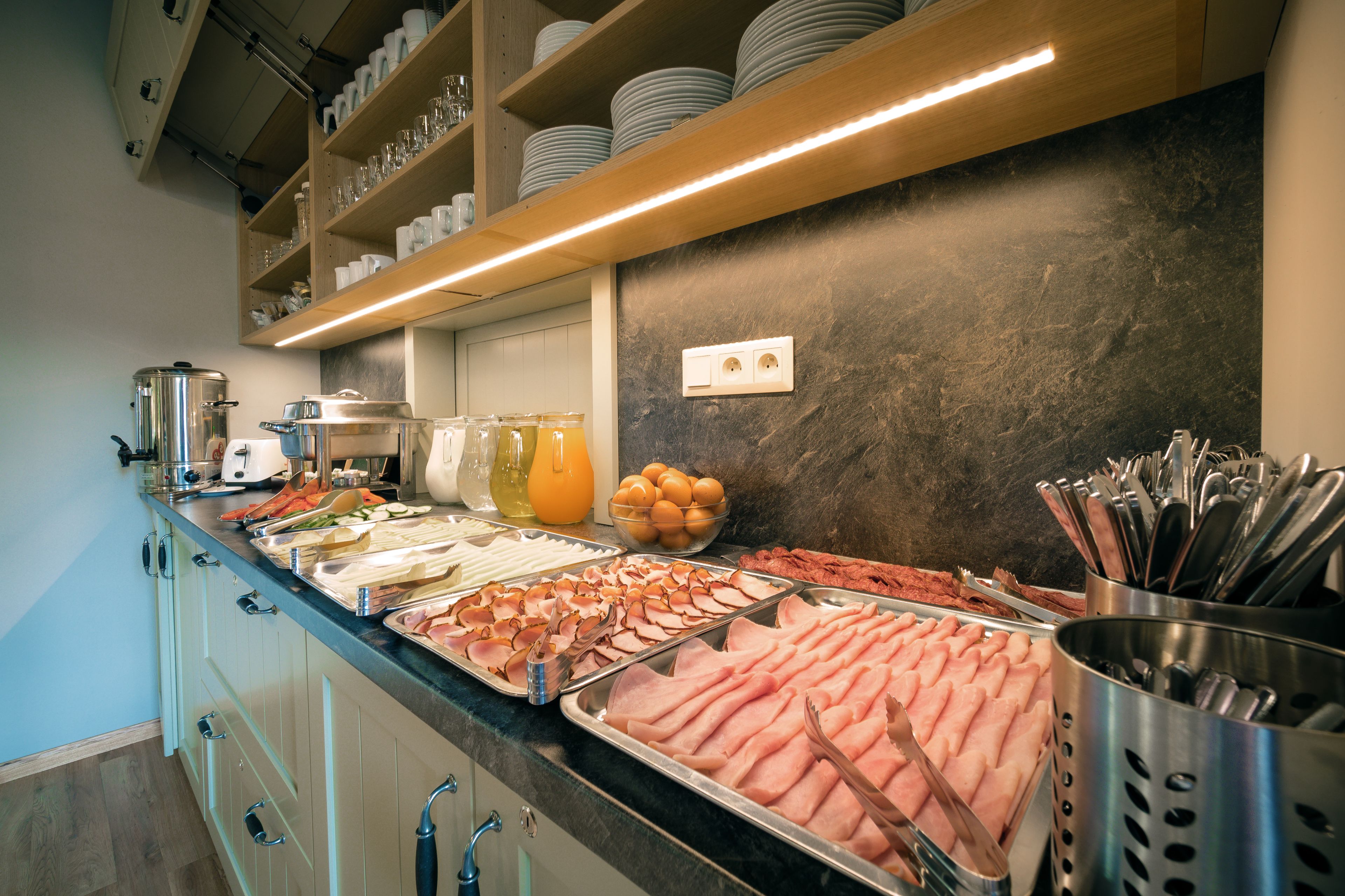 daily buffet breakfast (czk 150 per person)