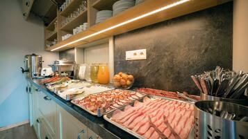 Daily buffet breakfast for a fee