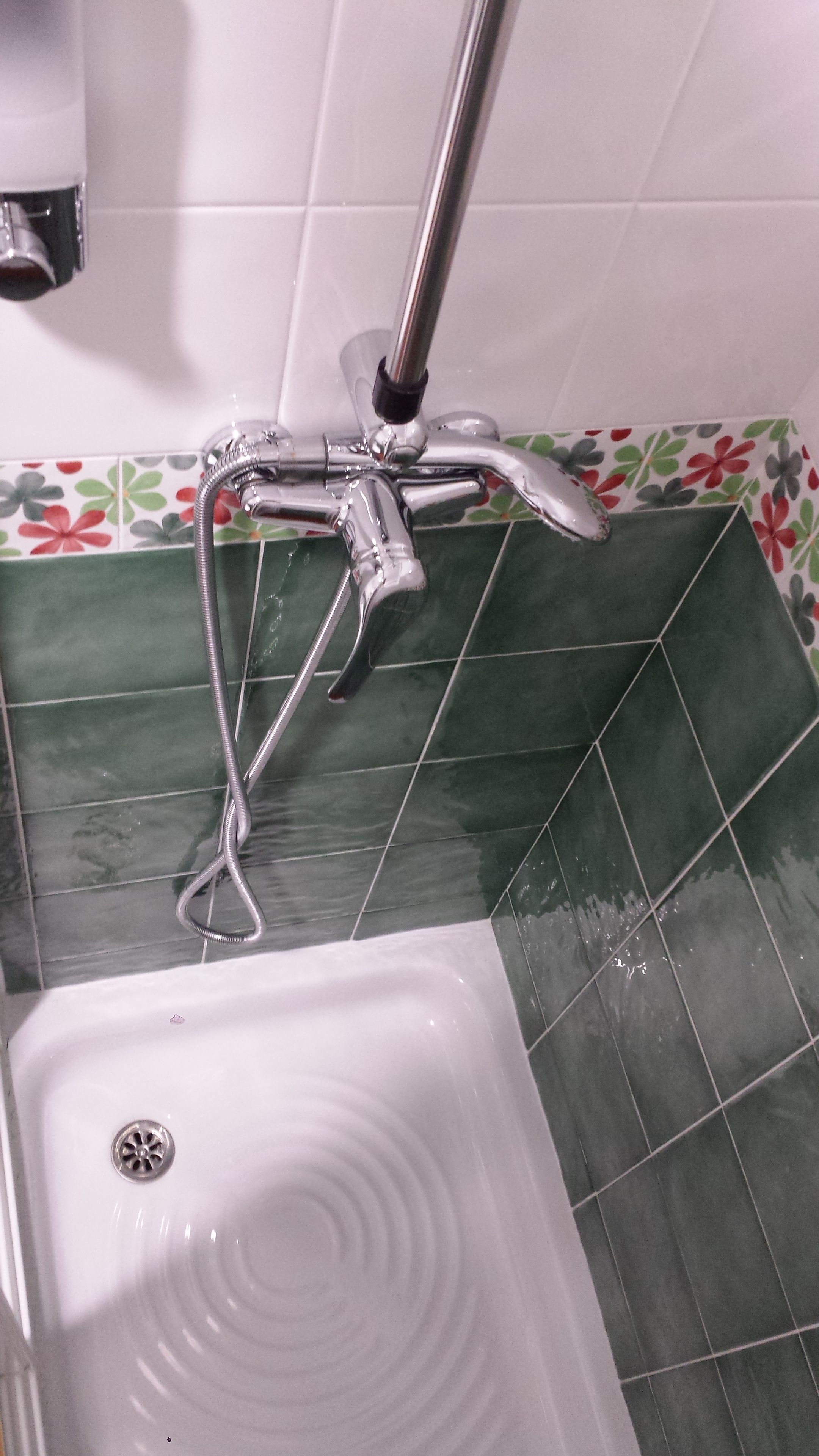 Shower, towels