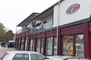 Exterior - Boardinghouse Alte Bank (Woellstein)