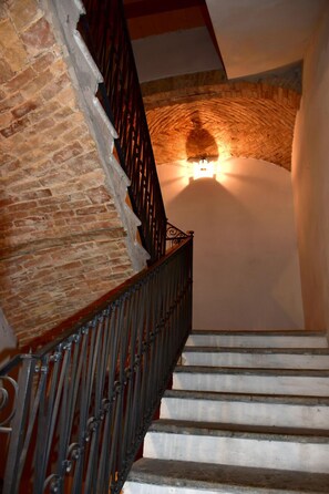 Interior detail - B&B Il Borgo Fiorito (Lerma)