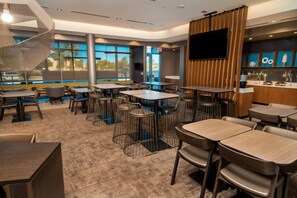 Tägliches inbegriffenes Frühstücksbuffet