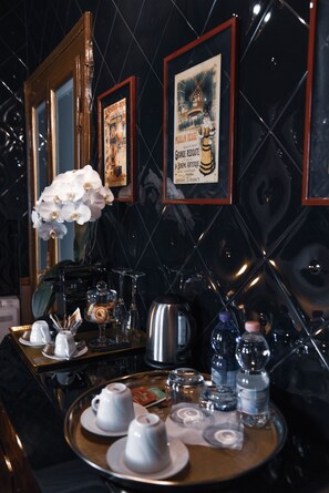 Deluxe-huone | Kahvia ja/tai kahvinkeitin