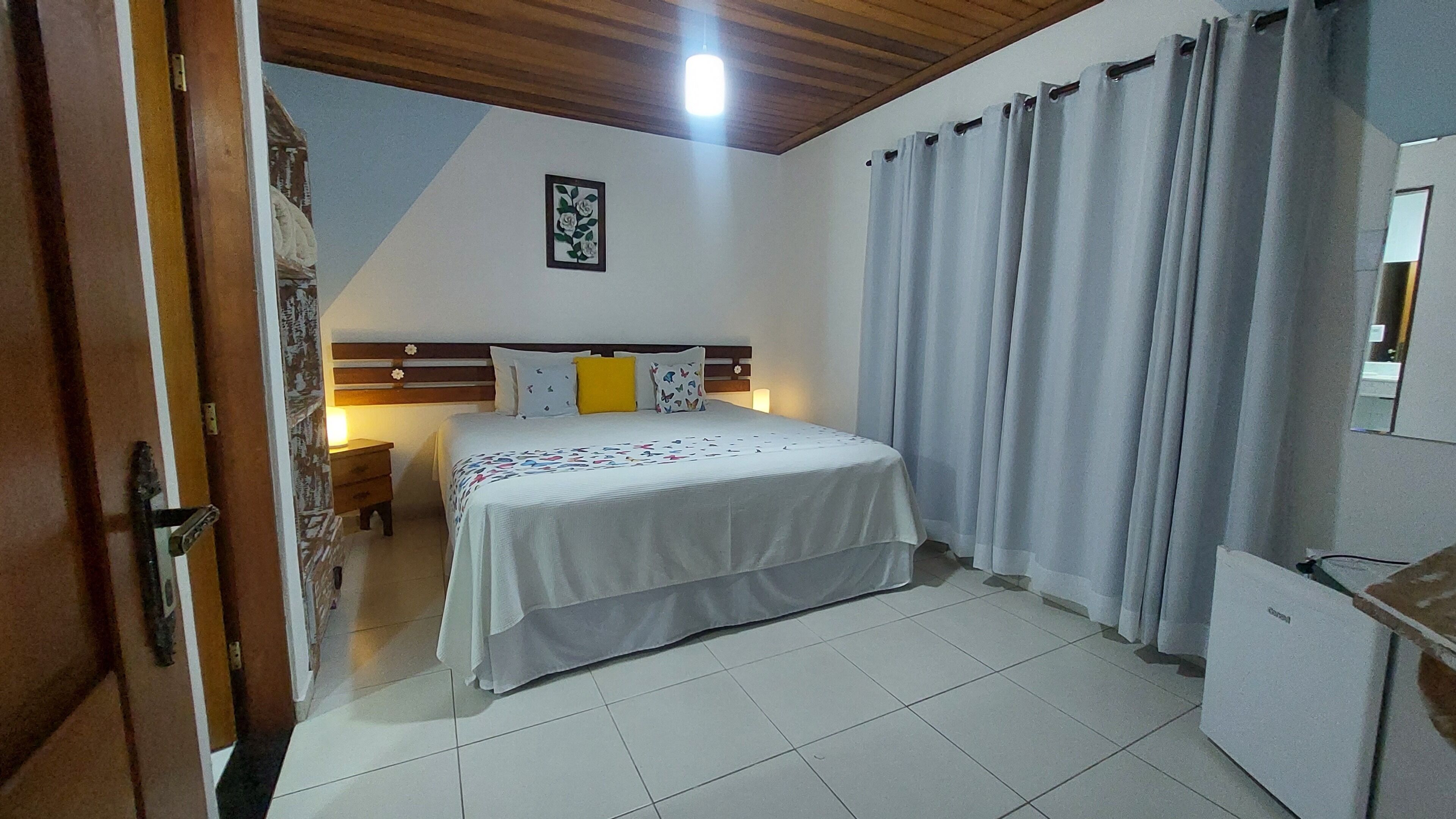 1 chambre, literie hypoallergénique, surmatelas, minibar