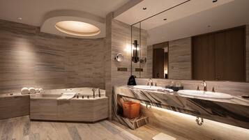 Suite ejecutiva, 1 cama King size, para no fumadores (Presidential Suite) | Baño | Regadera, amenidades de baño gratuitas, secadora de cabello, batas