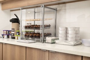 Tägliches inbegriffenes großes Frühstück