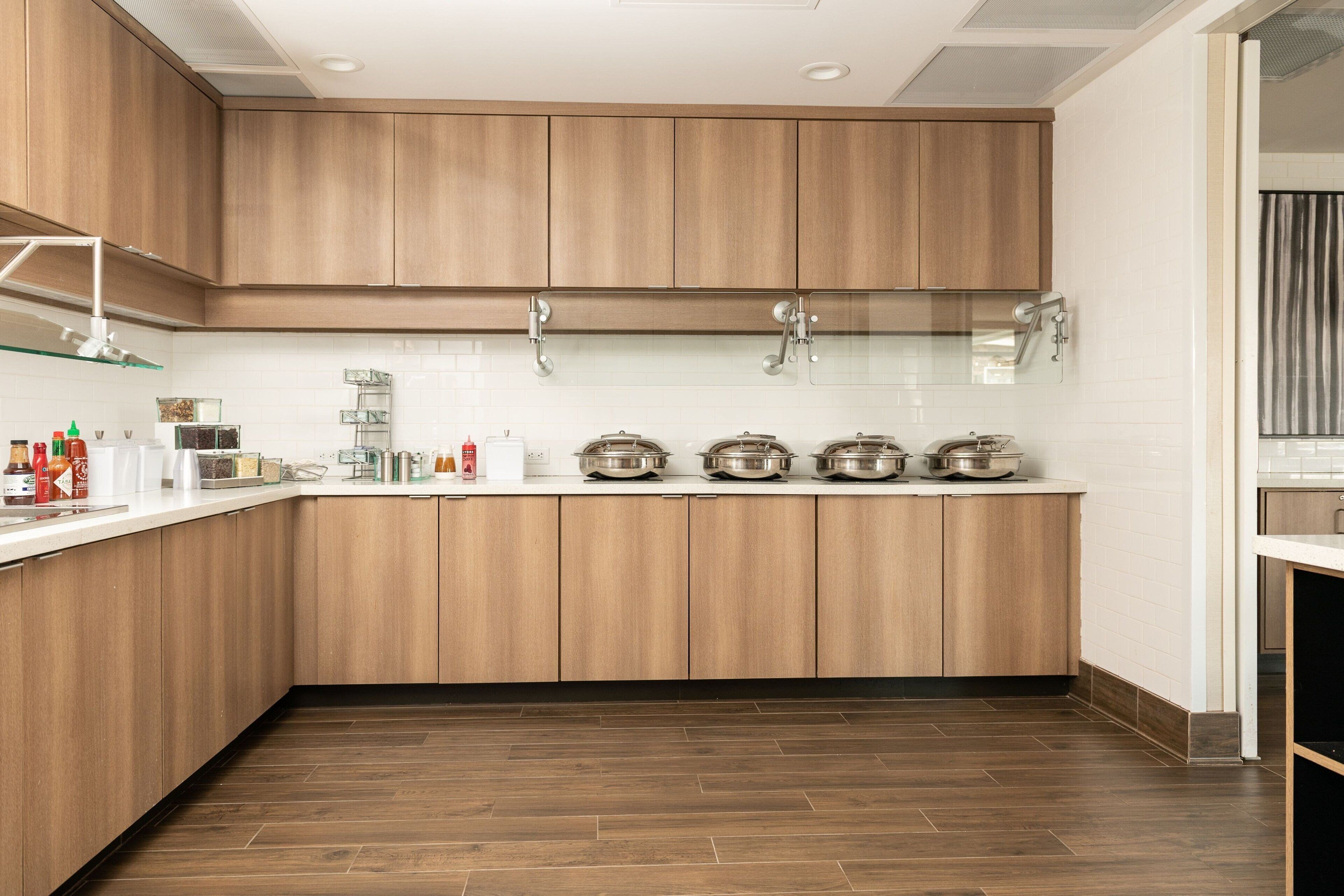 free daily full breakfast