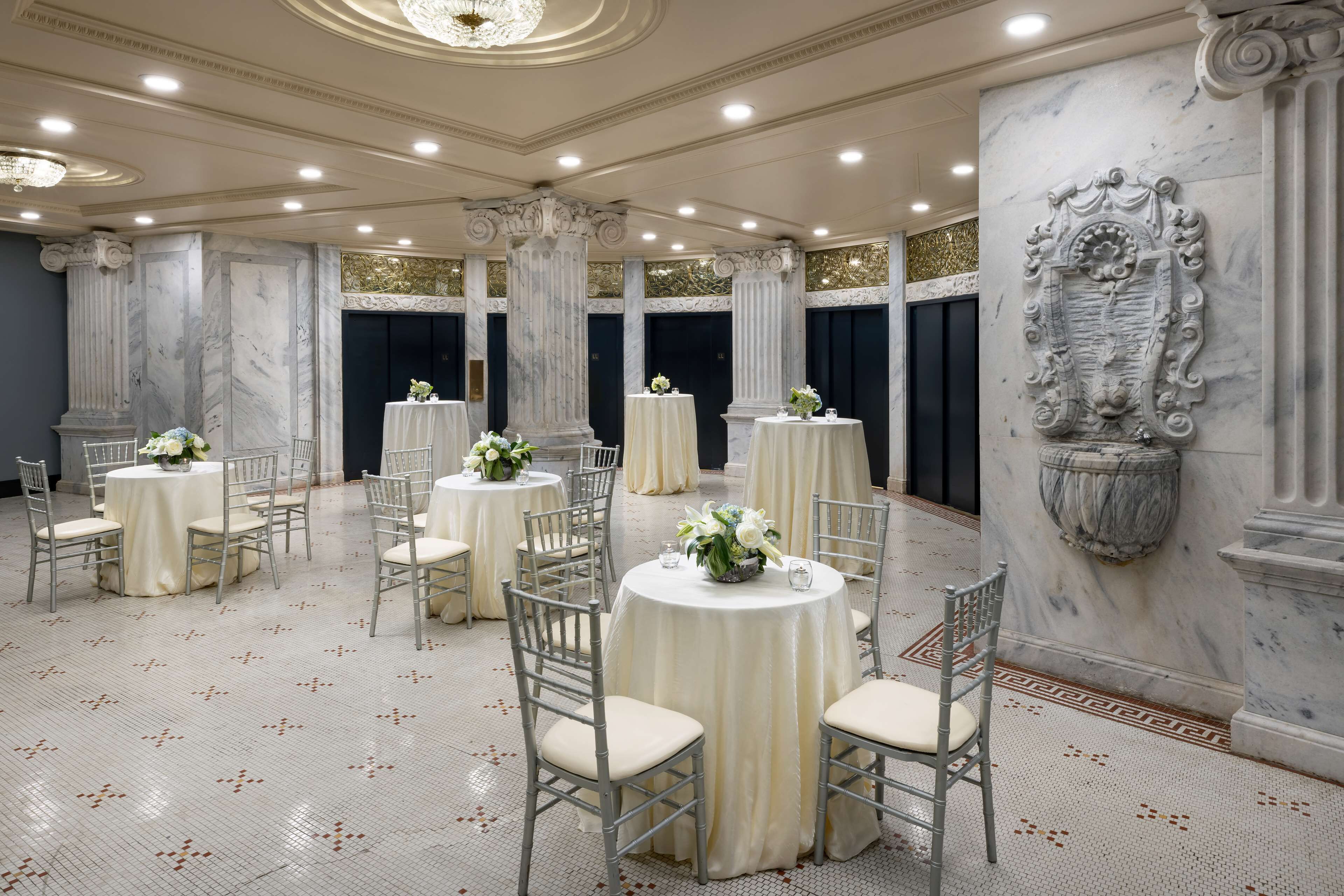 Photo - The Candler Hotel Atlanta, Curio Collection by Hilton