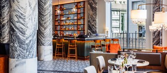 The Candler Hotel Atlanta, Curio Collection by Hilton