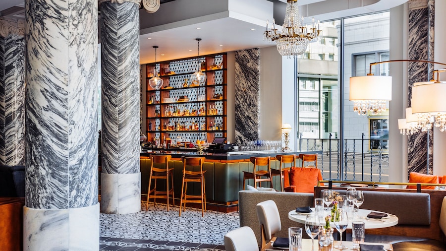 The Candler Hotel Atlanta, Curio Collection by Hilton