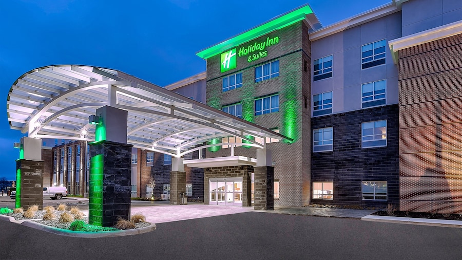 Holiday Inn & Suites Toledo Southwest - Perrysburg by IHG