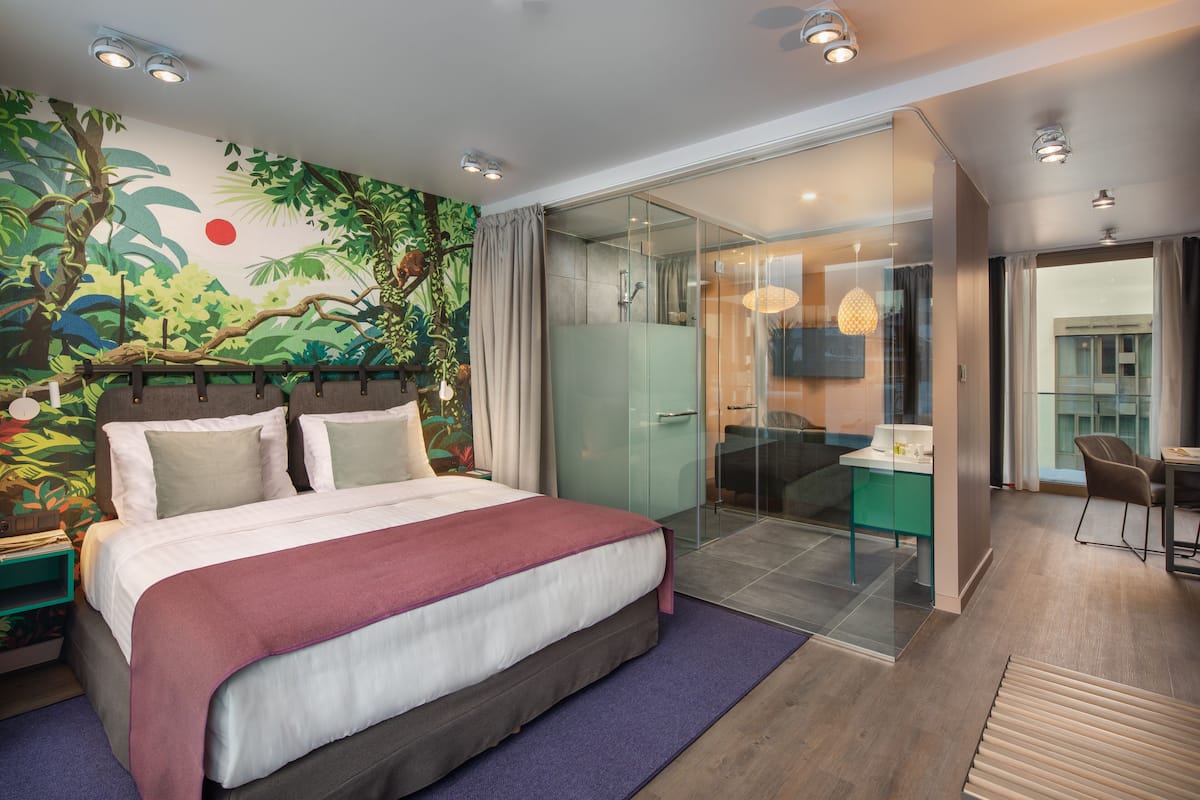 Cortile Suite with 2 Balconies | 1 bilik tidur, busa memori, bar mini, peti besi dalam bilik