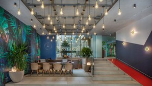 Quầy tiếp tân