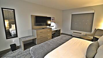 Standard Room, 1 King Bed, Non Smoking, Refrigerator & Microwave (Shower Only) | Desk, laptop workspace, blackout drapes, soundproofing