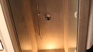 Casa Deluxe | Regadera en el baño