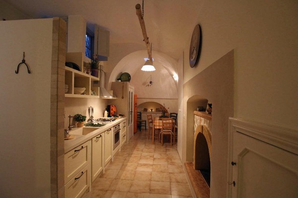Casa luxo | Cozinha privada | Geladeira grande, fogão, cooktop, talheres/pratos/utensílios de cozinha