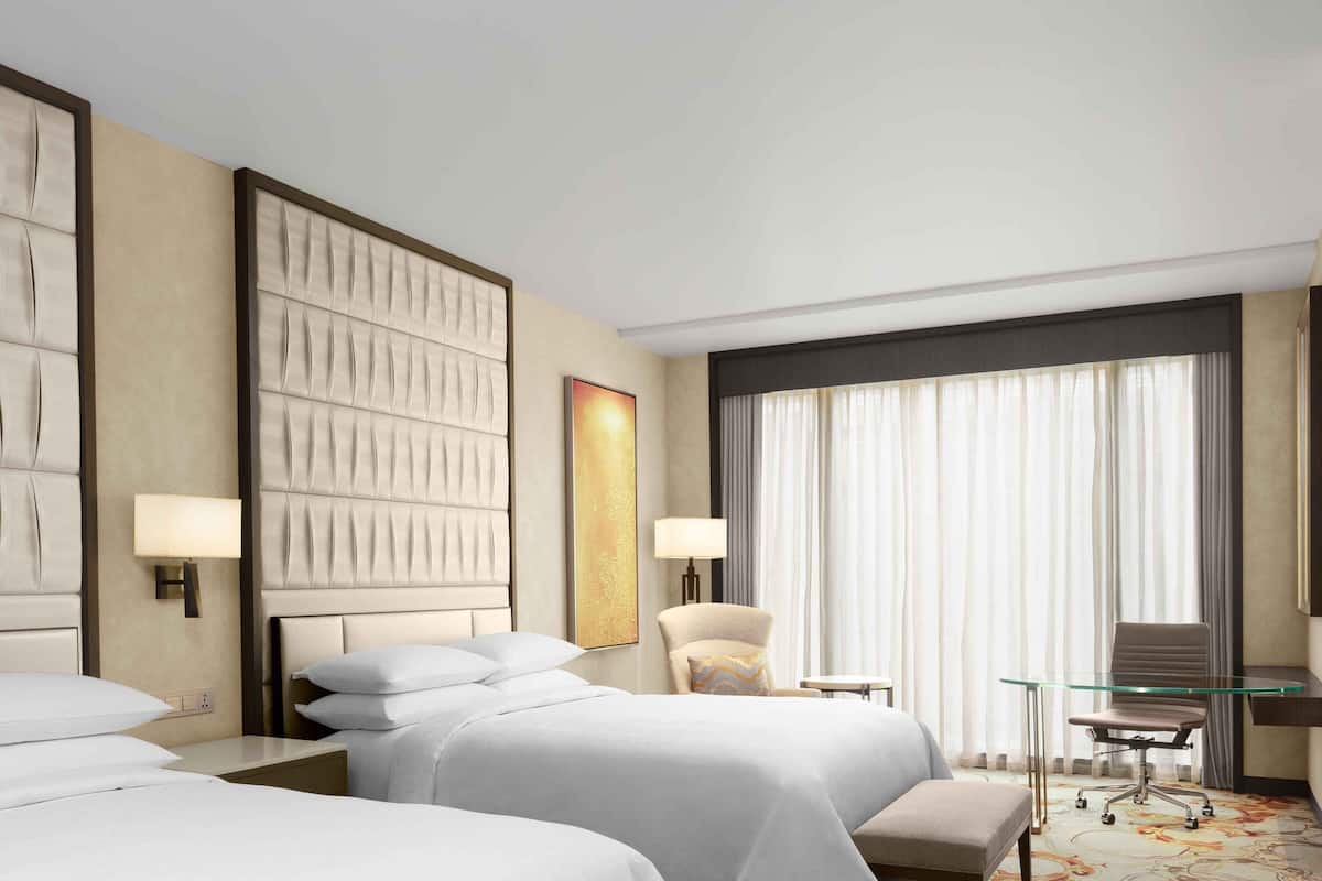 Down comforters, minibar, in-room safe, desk