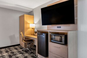 Ropa de cama hipoalergénica y escritorio