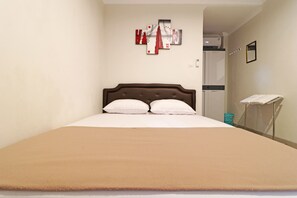 Rom – superior | Sengetøy av topp kvalitet, skrivebord og wi-fi (inkludert)