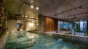 Indoor pool - Tropical House Apartment Da Nang (Da Nang)