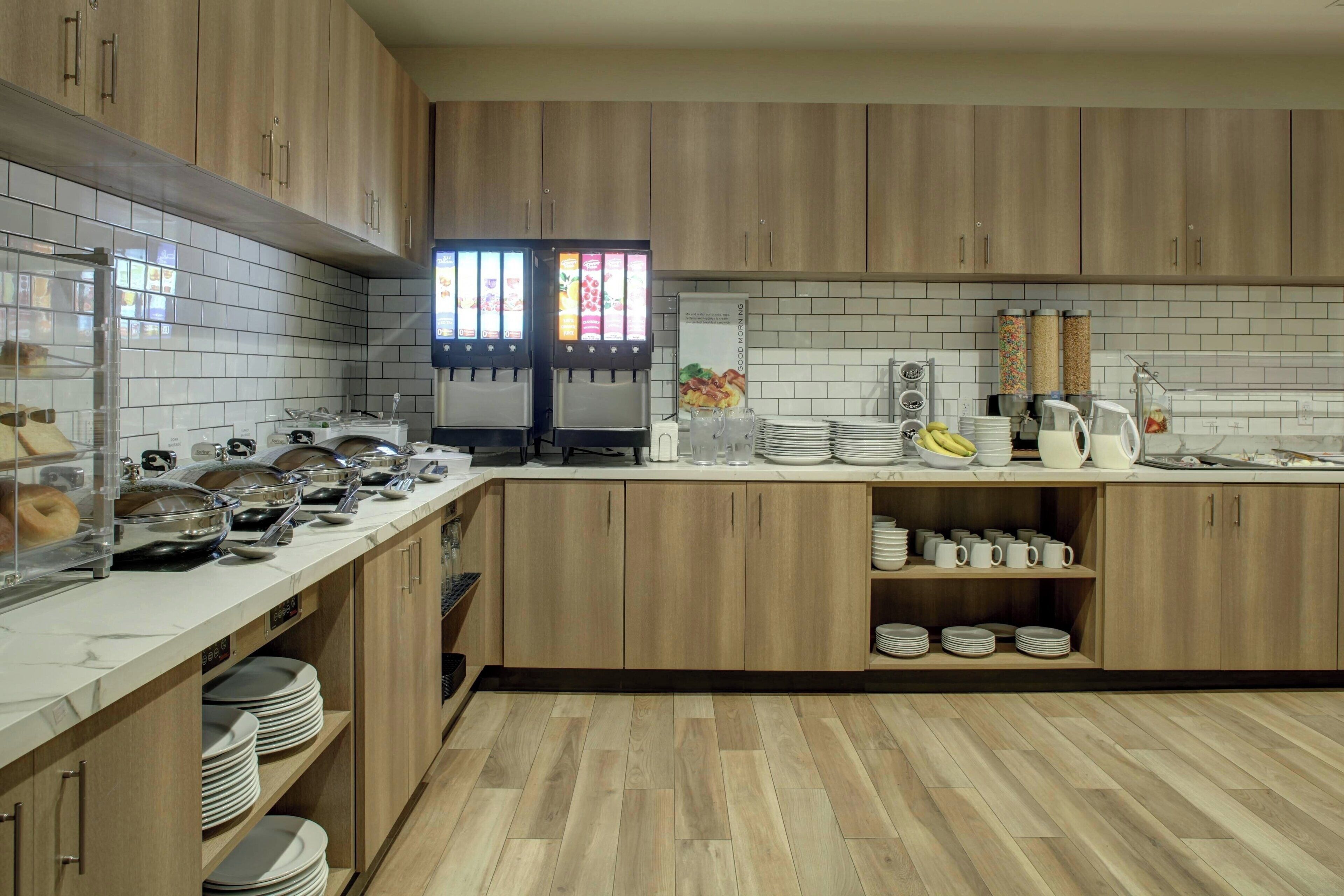 free daily full breakfast