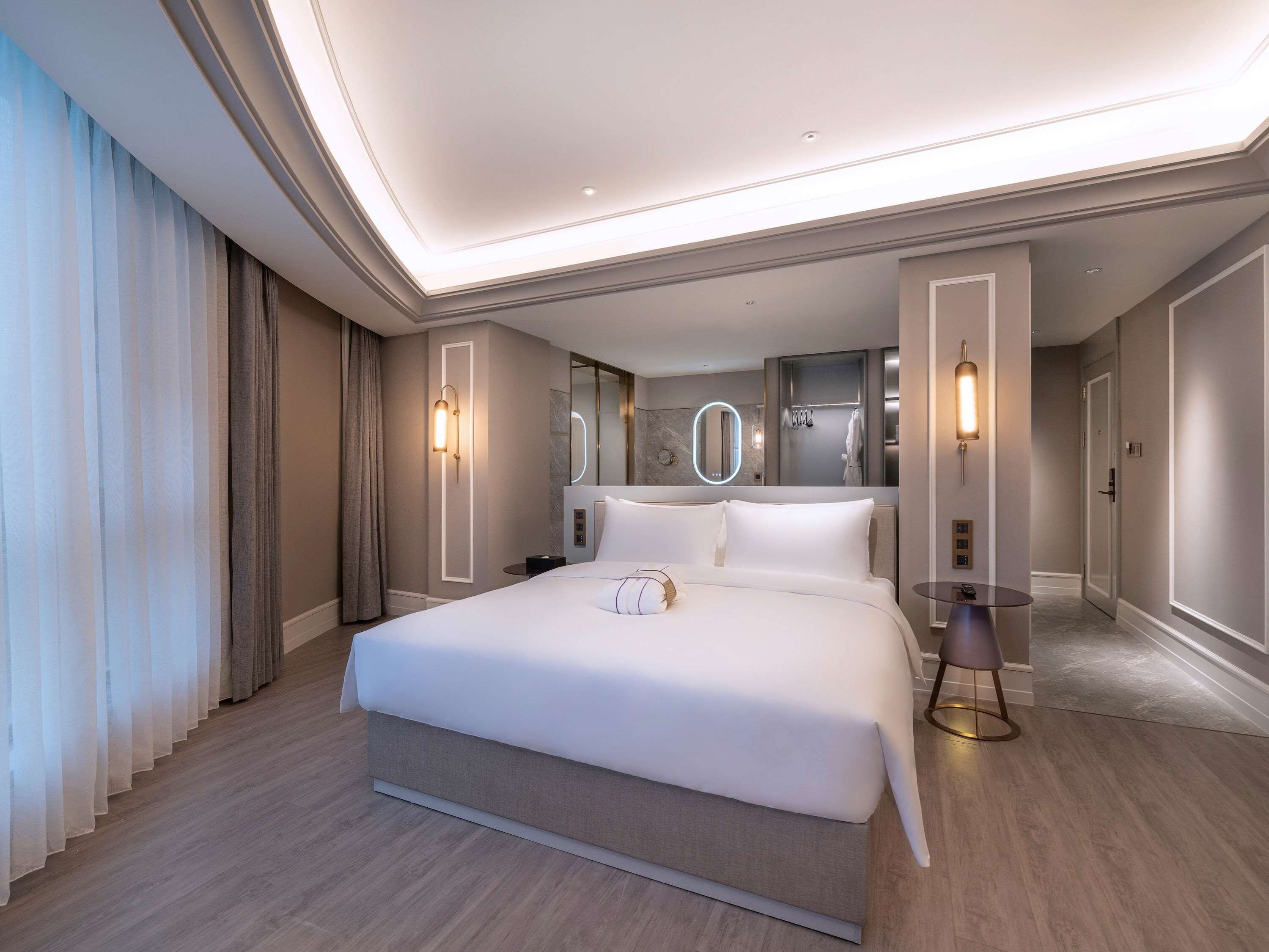 Privilege, Camera, 1 letto king | Minibar, una cassaforte in camera, con stile personalizzato