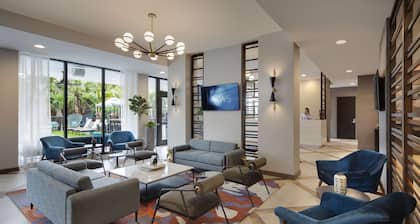 Comfort Inn & Suites Miami International Airport