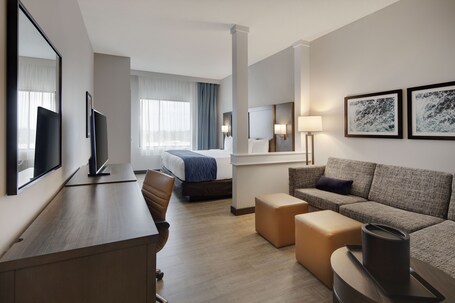 Comfort Inn Suites Miami International Airport - Image 7