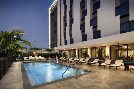 Comfort Inn Suites Miami International Airport - Image 1