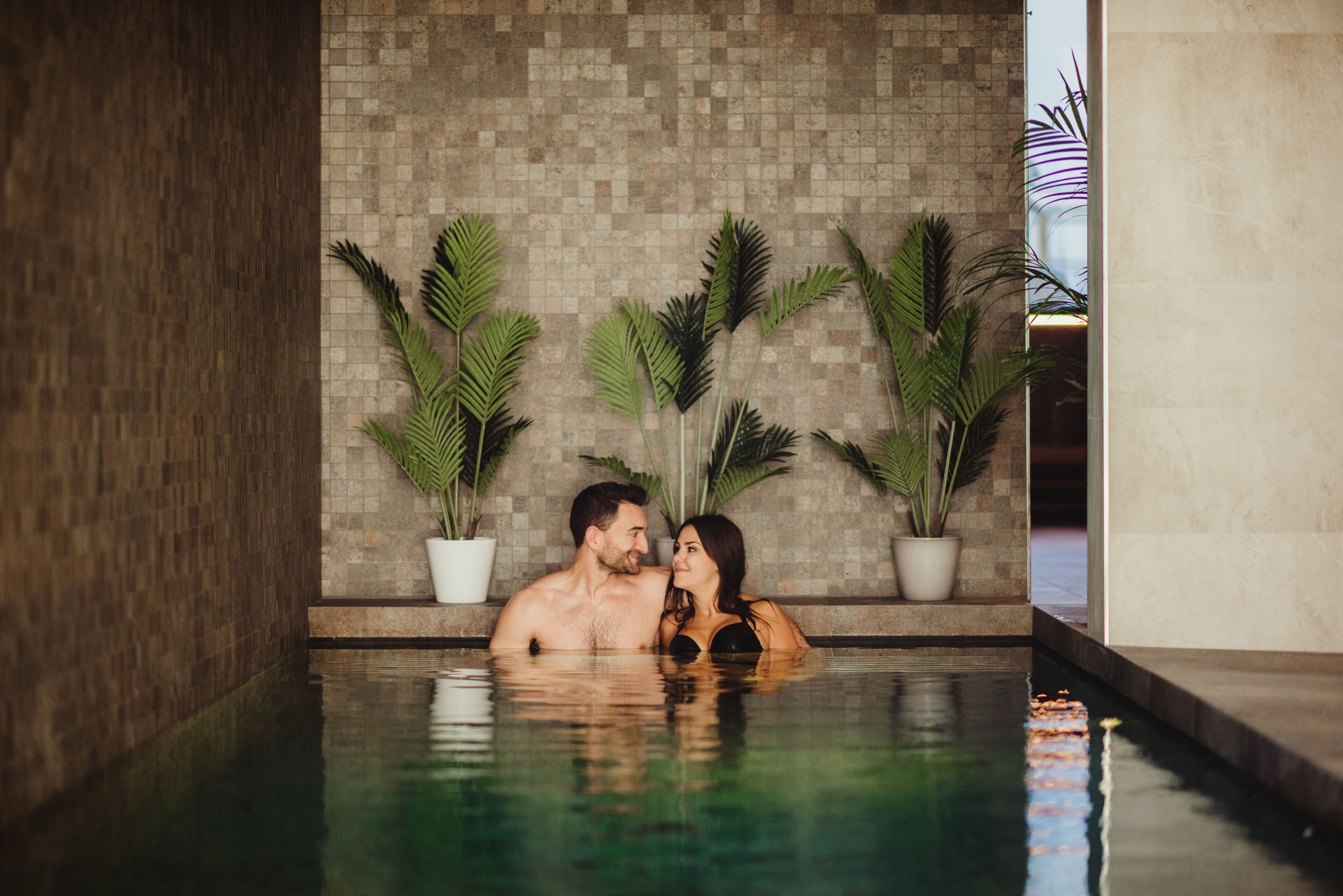 couples treatment room(s), sauna, hot tub, steam room