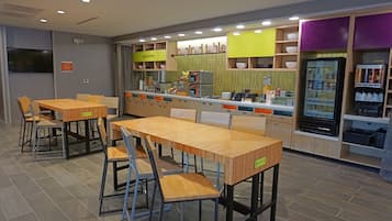 Bao gồm bữa sáng mang đi hàng ngày