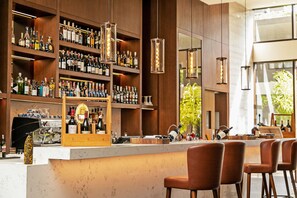 3 restaurants; breakfast and dinner served - Gran Melia Arusha (Arusha)