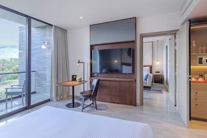 1 bedroom, minibar, desk, soundproofing