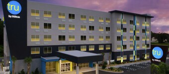 Tru by Hilton Lake City