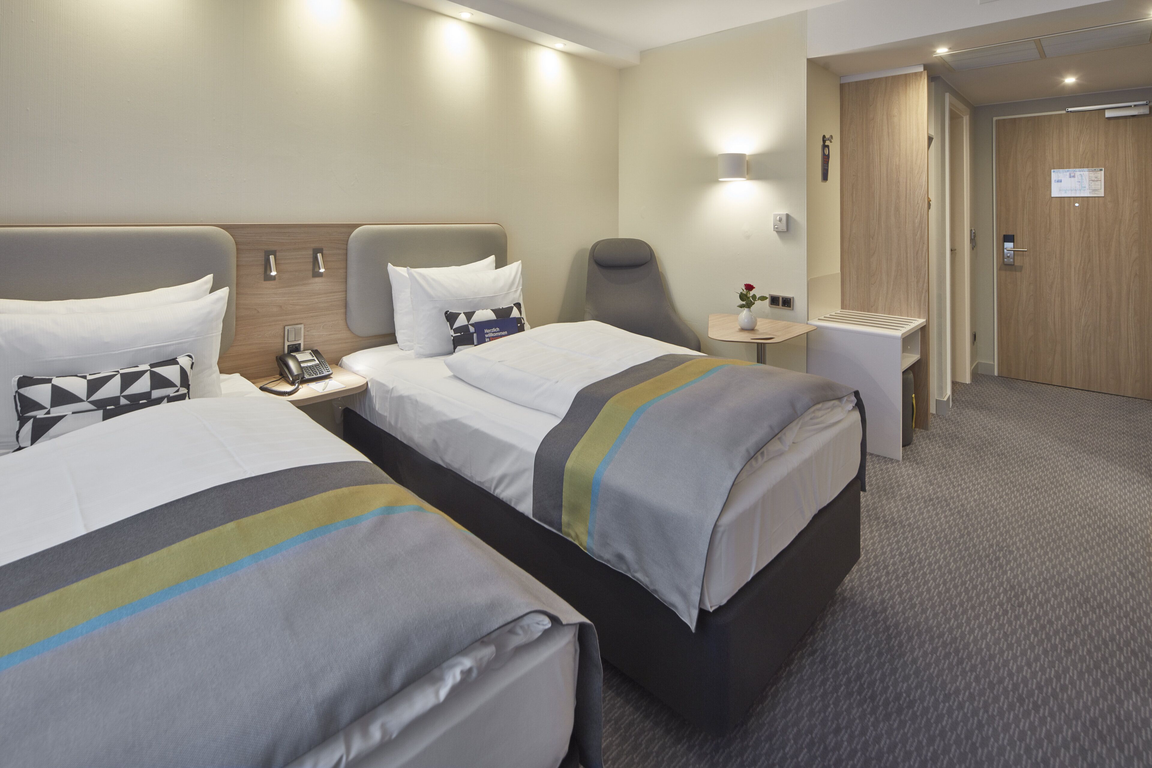 standard room, 2 single beds | 1 bedroom, desk, blackout curtains, soundproofing