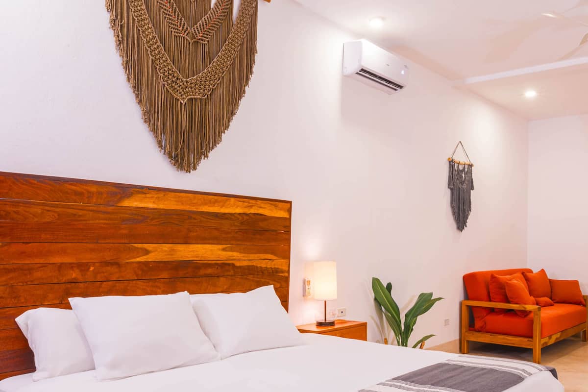 Family Studio Suite, Multiple Beds, Pool View