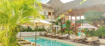 Collection O Kaab Boutique Tulum Centro - Pool and Parking