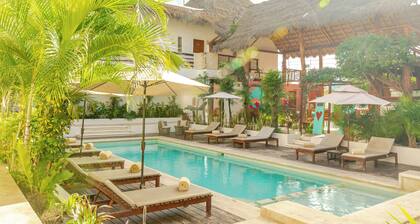 Collection O Kaab Boutique Tulum Centro - Pool and Parking