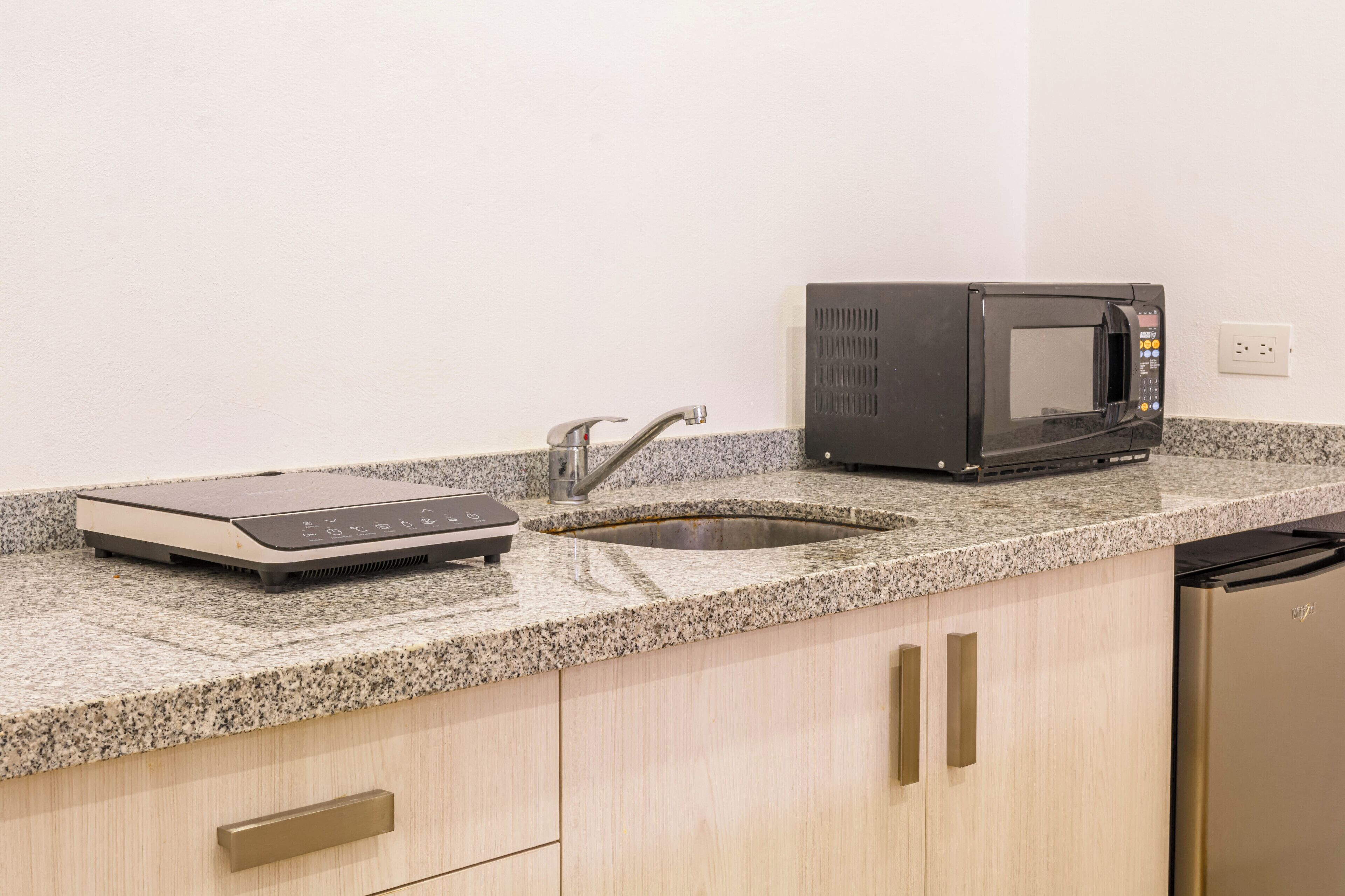 comfort studio suite | private kitchen